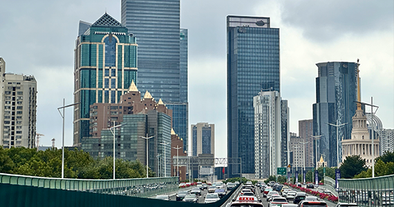 通过业务员交流查询到的域名网站